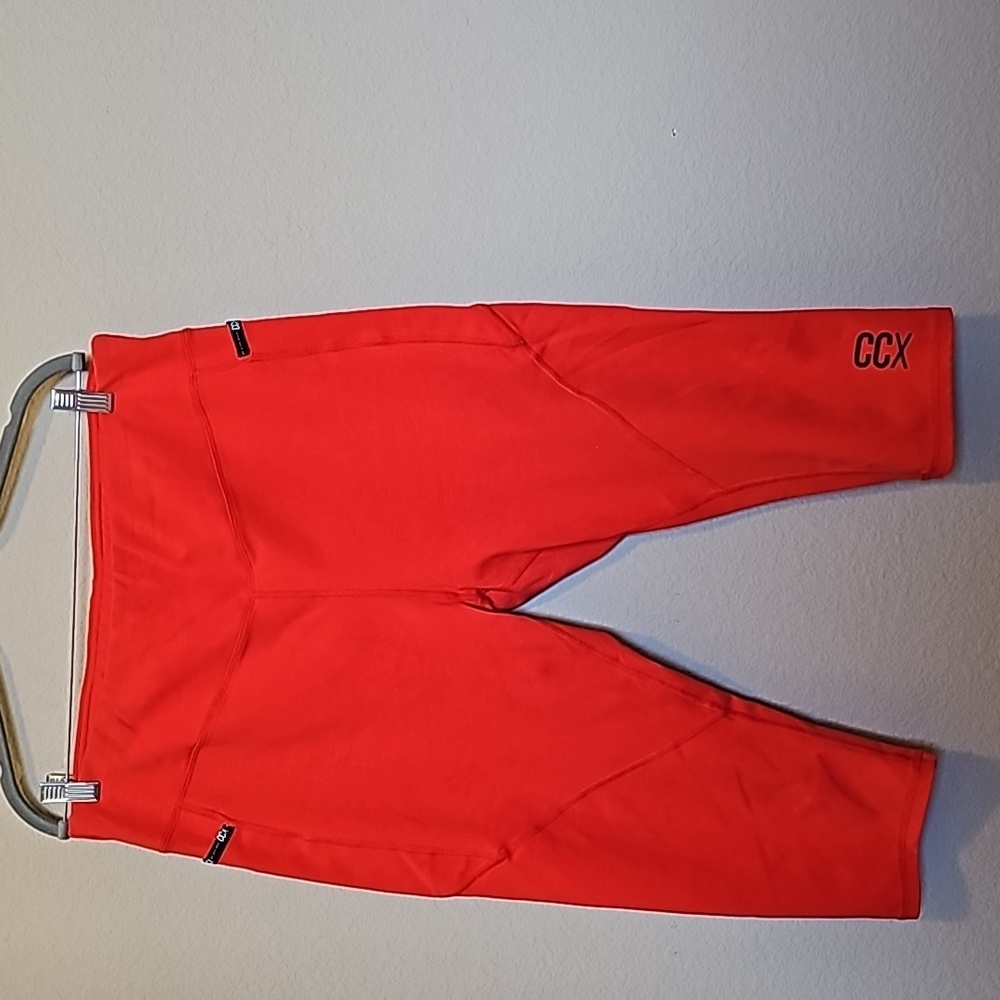 NWOT CCX ATHLETIC CAPRI